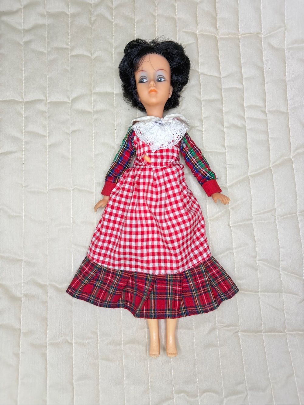 Vintage Tina Cassini Fashion Doll Made in British Hong Kong Collectible